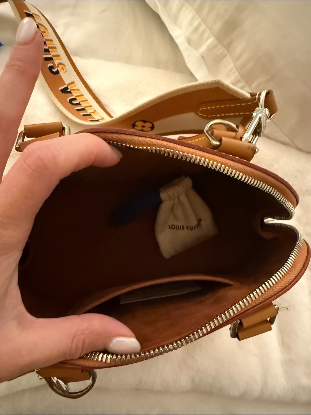 Louis Vuitton Alma BB bag - Picture 12 of 12